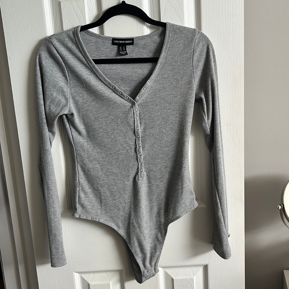 Ribbed Henley Bodysuit | V Neck Bodysuit - Picture 2 of 7